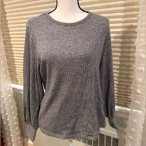 1 State Gray Long Sleeve Blouse